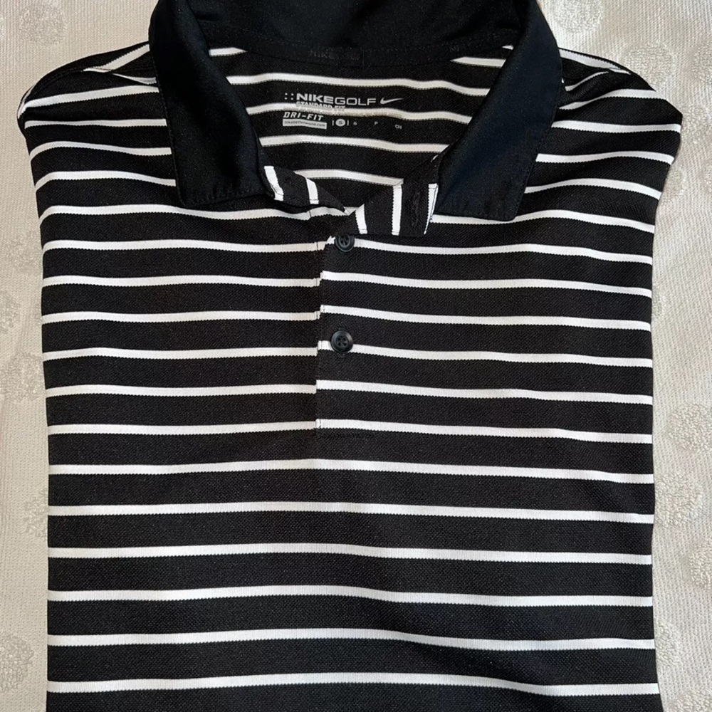 Nike Men's Black and White Striped Polo Shirt